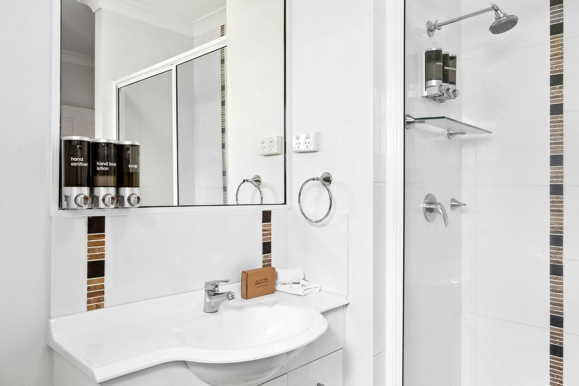 Park Regis Anchorage Hotel 4*