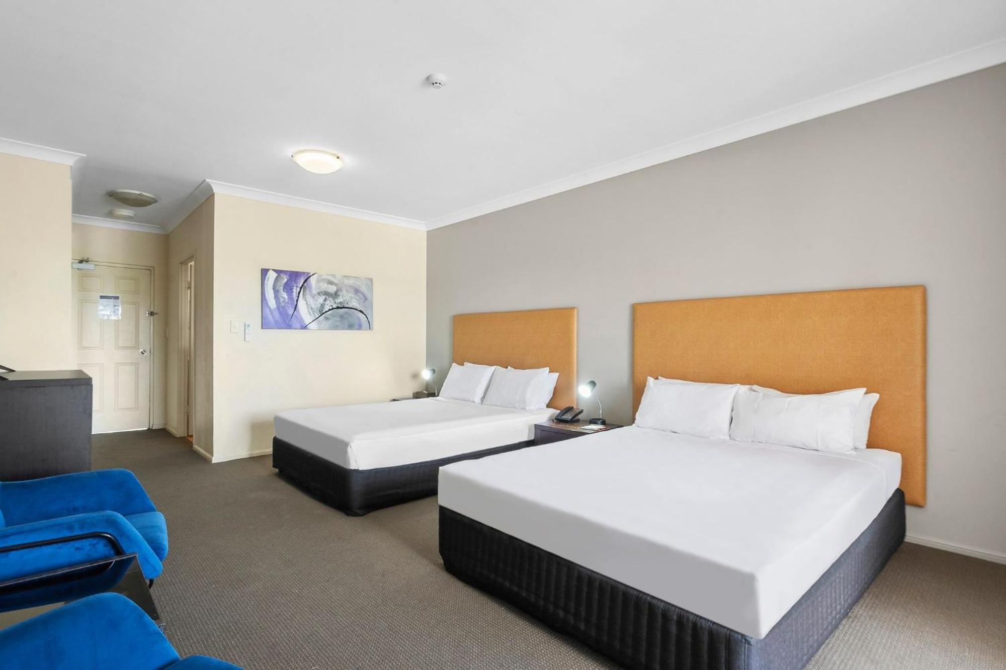 Park Regis Anchorage 4*