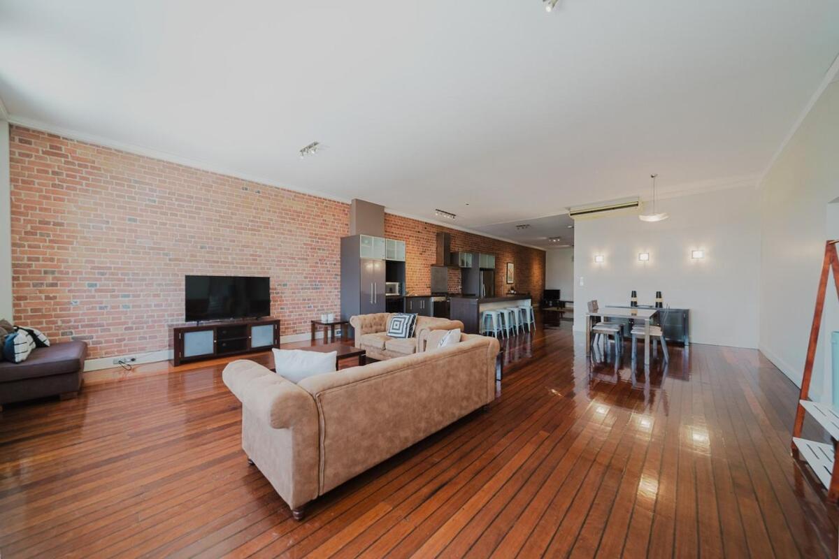 Flinders 2 Bed Unit Strand! Apartment *