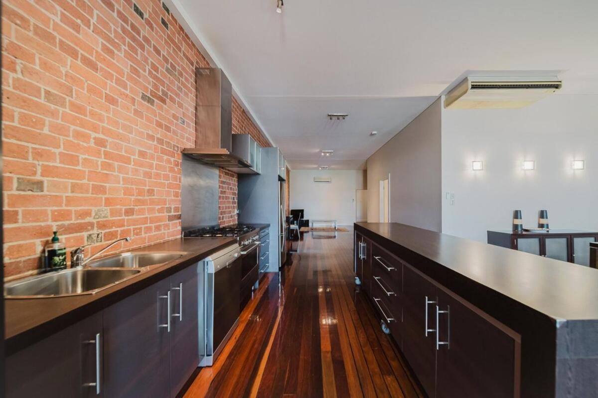 Flinders 2 Bed Unit Strand! *