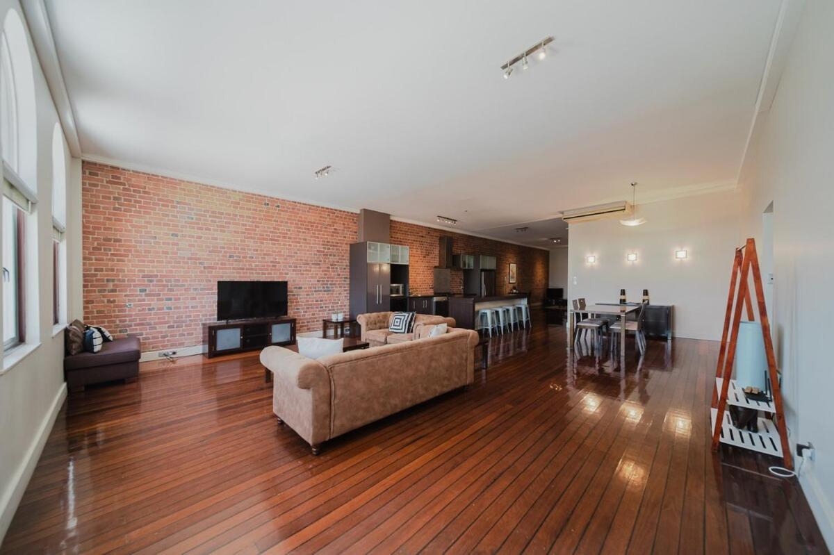 Flinders 2 Bed Unit Strand! Apartment *