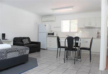 Aparthotel Holiday 3*