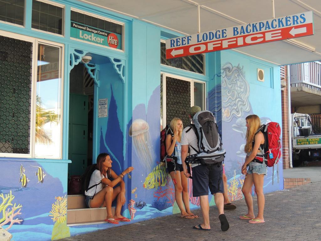 Reef Backpackers *