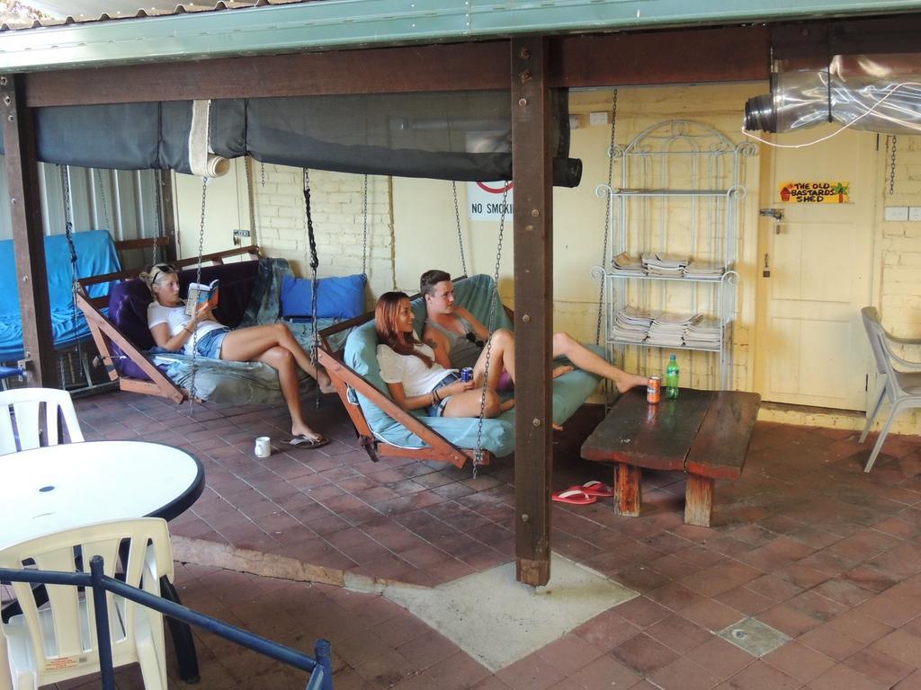 Hostel Reef Backpackers *