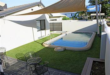Holiday 3*