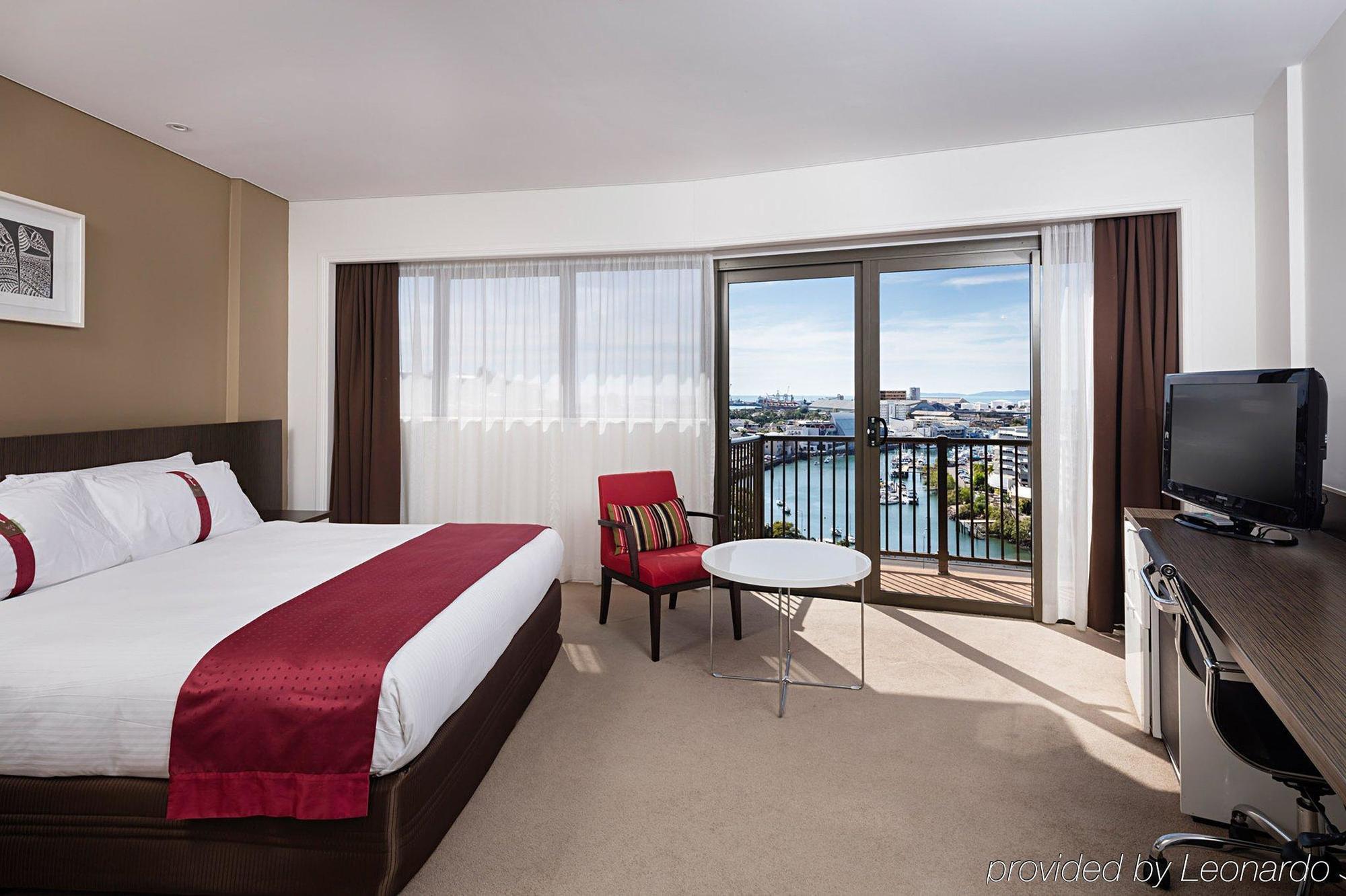 Grand Chancellor Hotel 4*