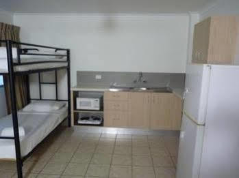 Motel Yongala Lodge By The Strand 3*
