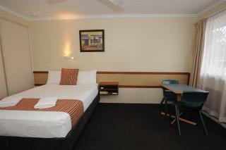 Motel Shoredrive