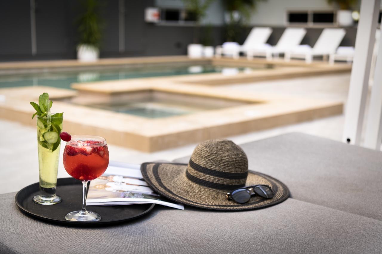 Aparthotel Grand And 4*