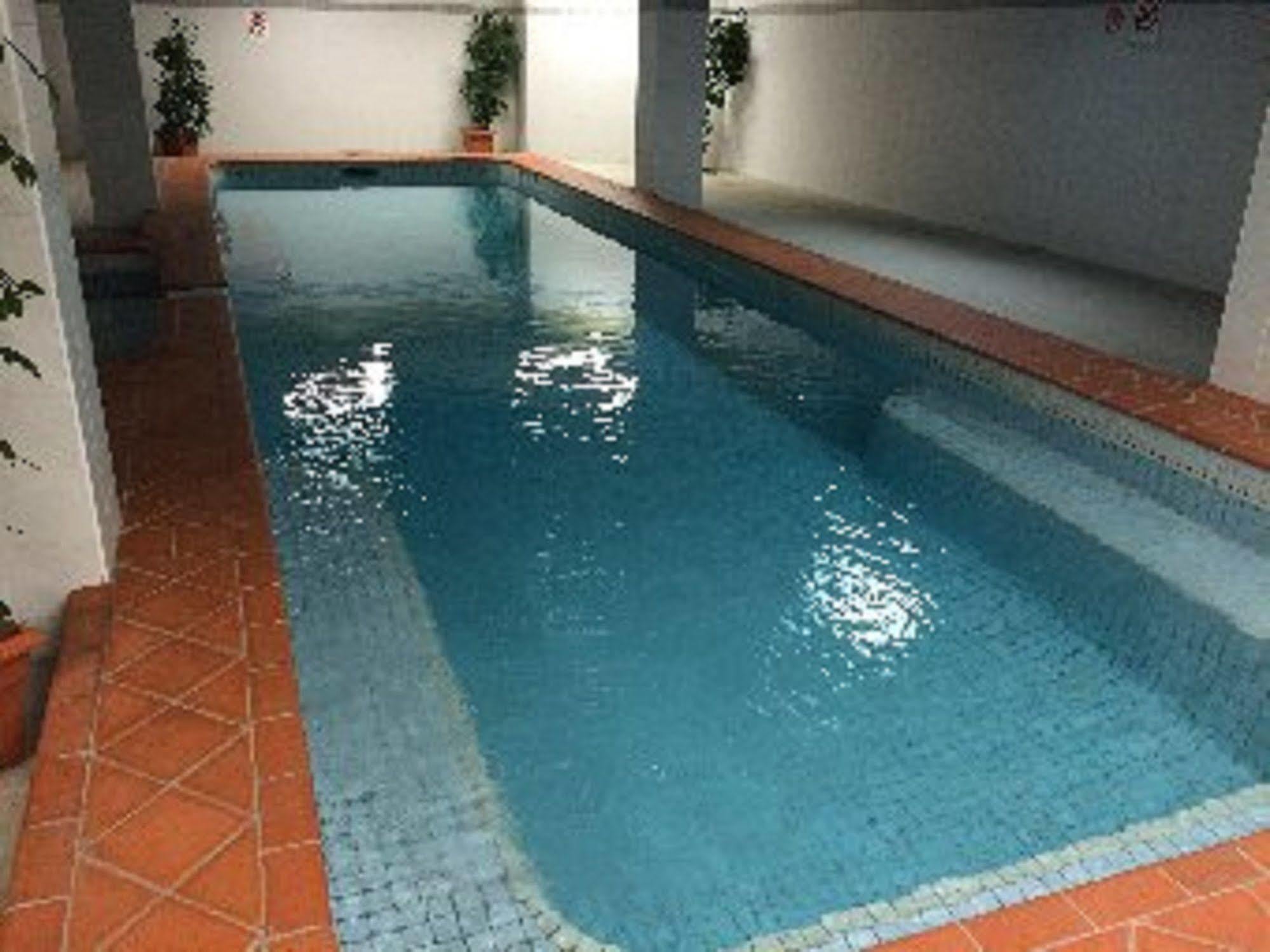Madison Plaza Hotel 4*