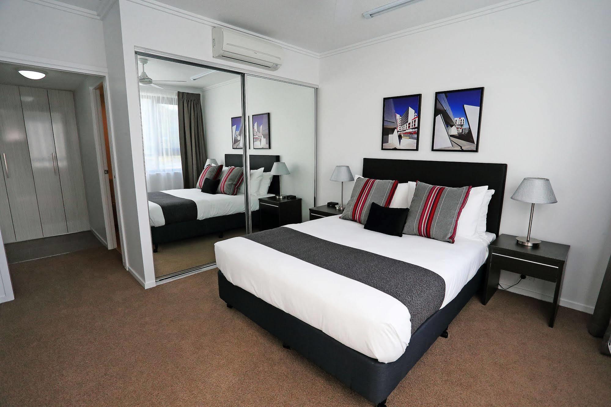 Q Paddington 4*