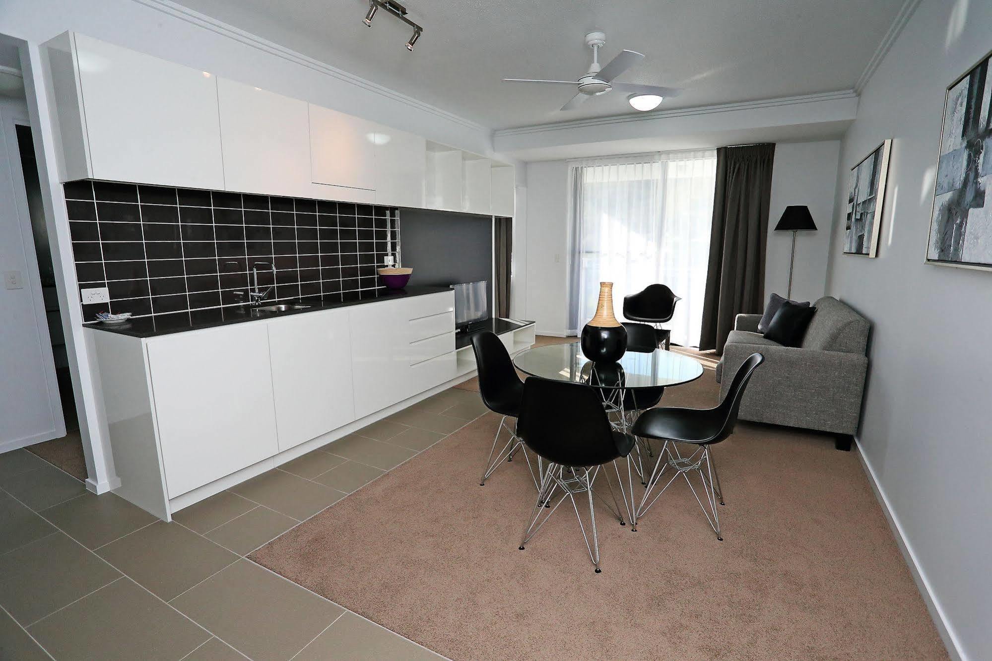 Resort Q Paddington 4*