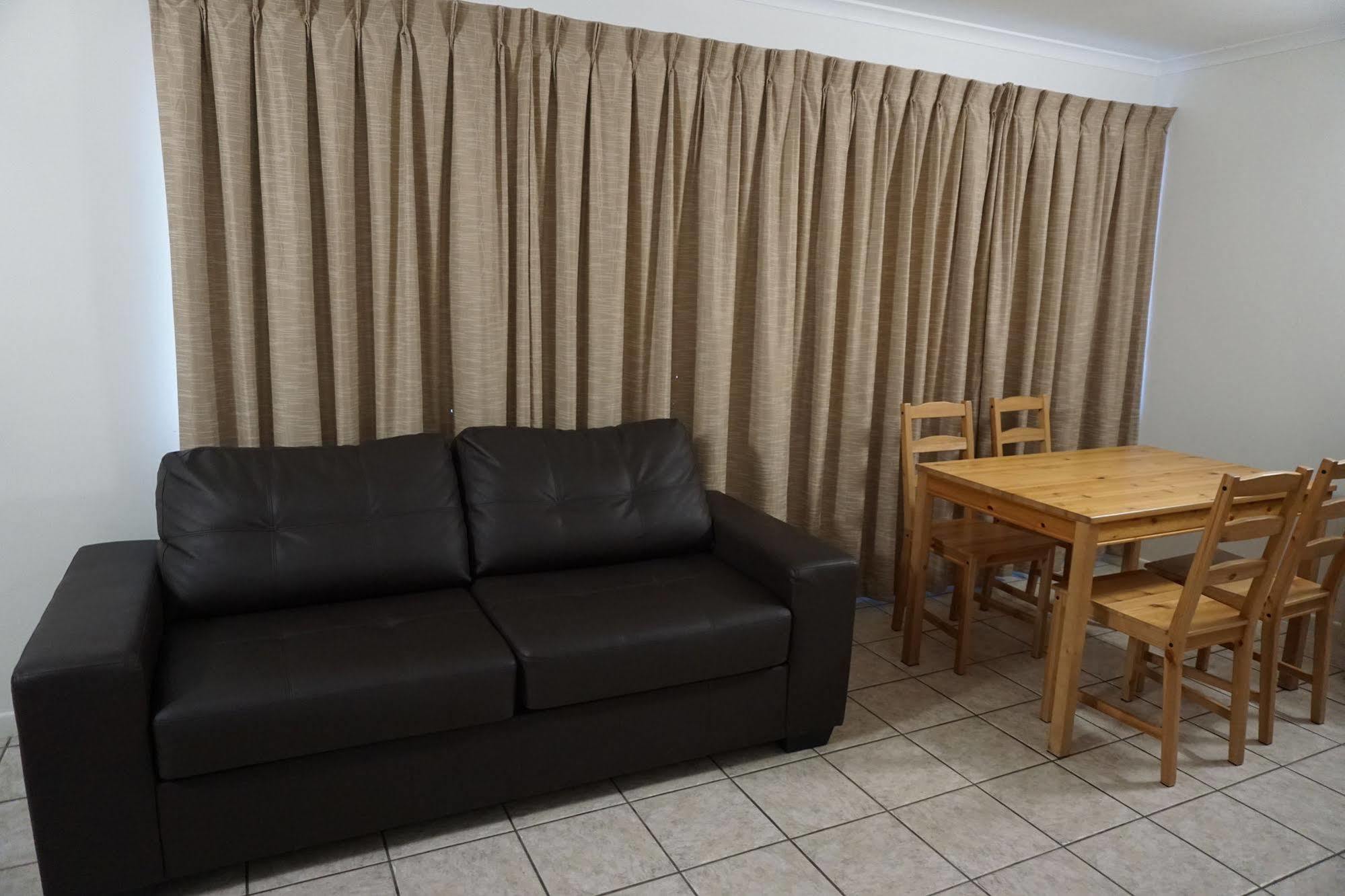 Motel Yongala Lodge By The Strand 3*