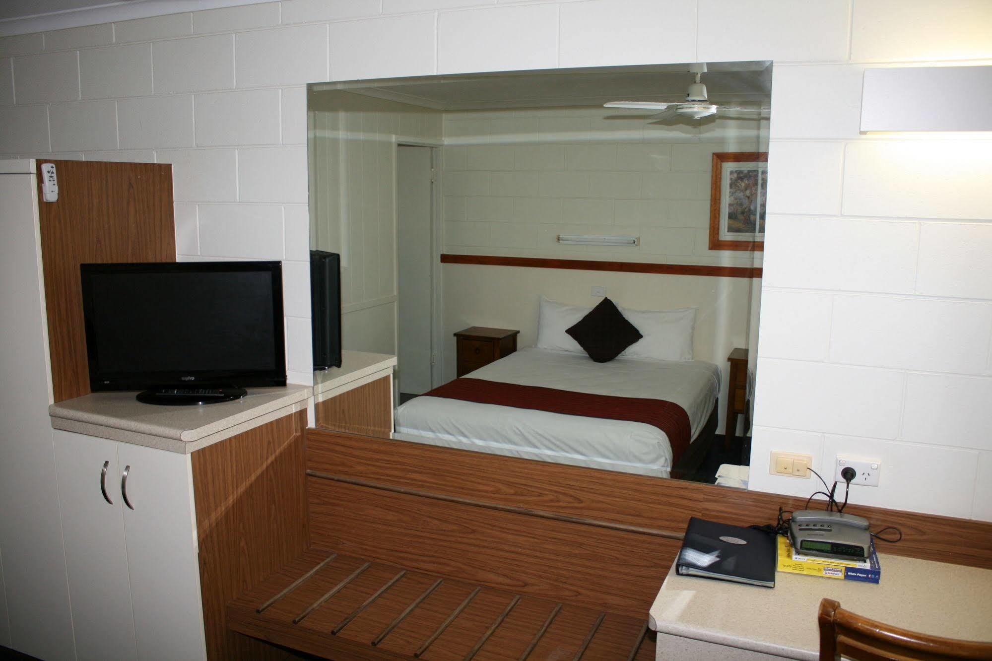 Billabong Motel