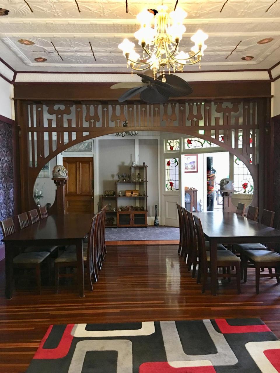 The Avenue * Townsville