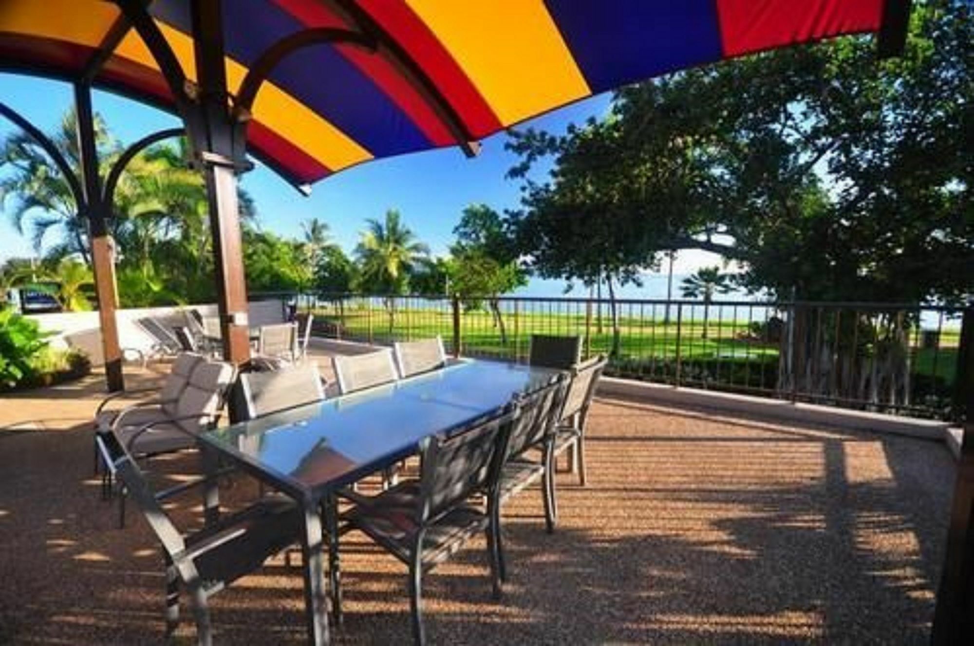 Hotel Waters Edge The