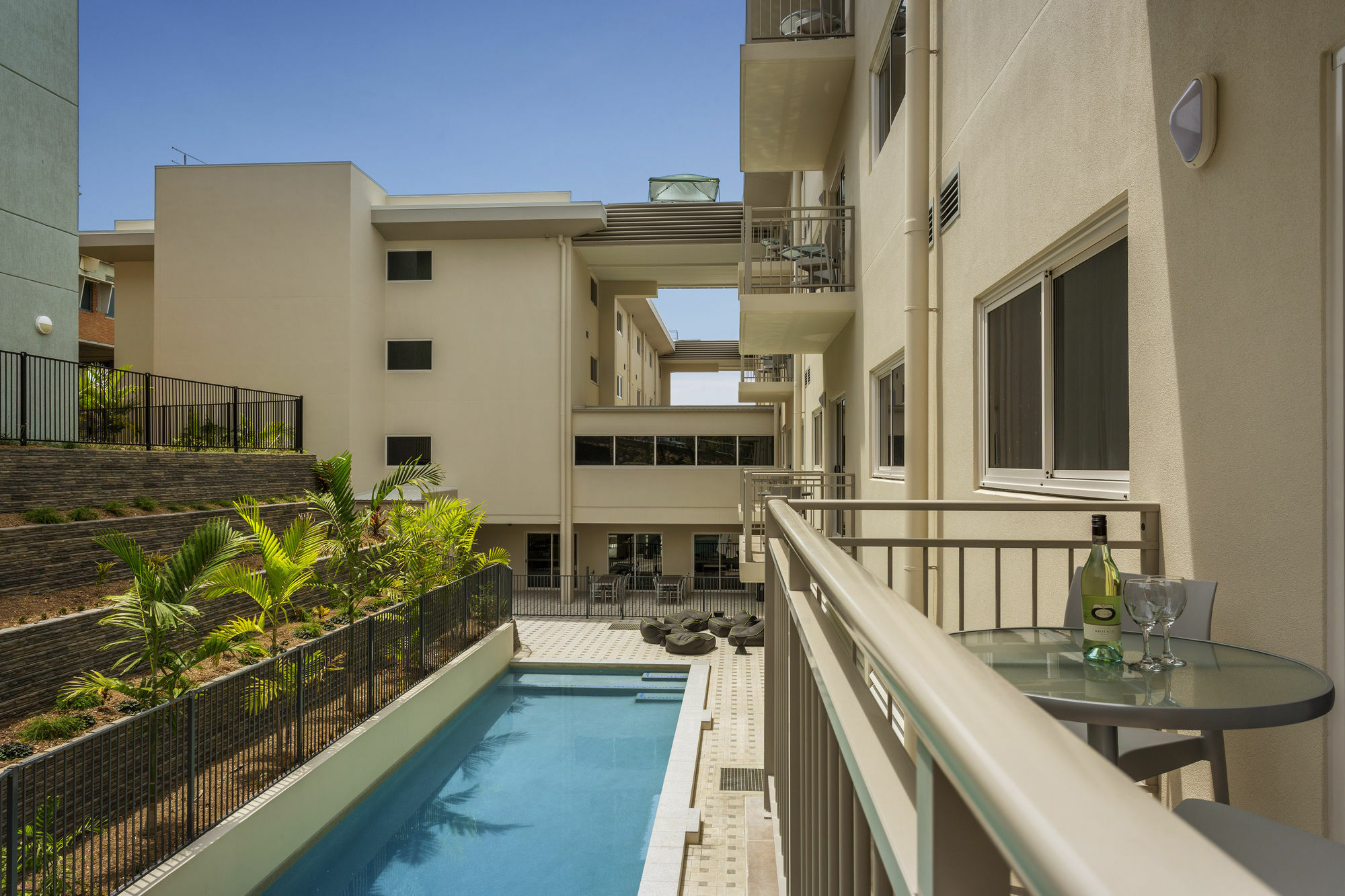 Quest On Eyre Aparthotel 4*