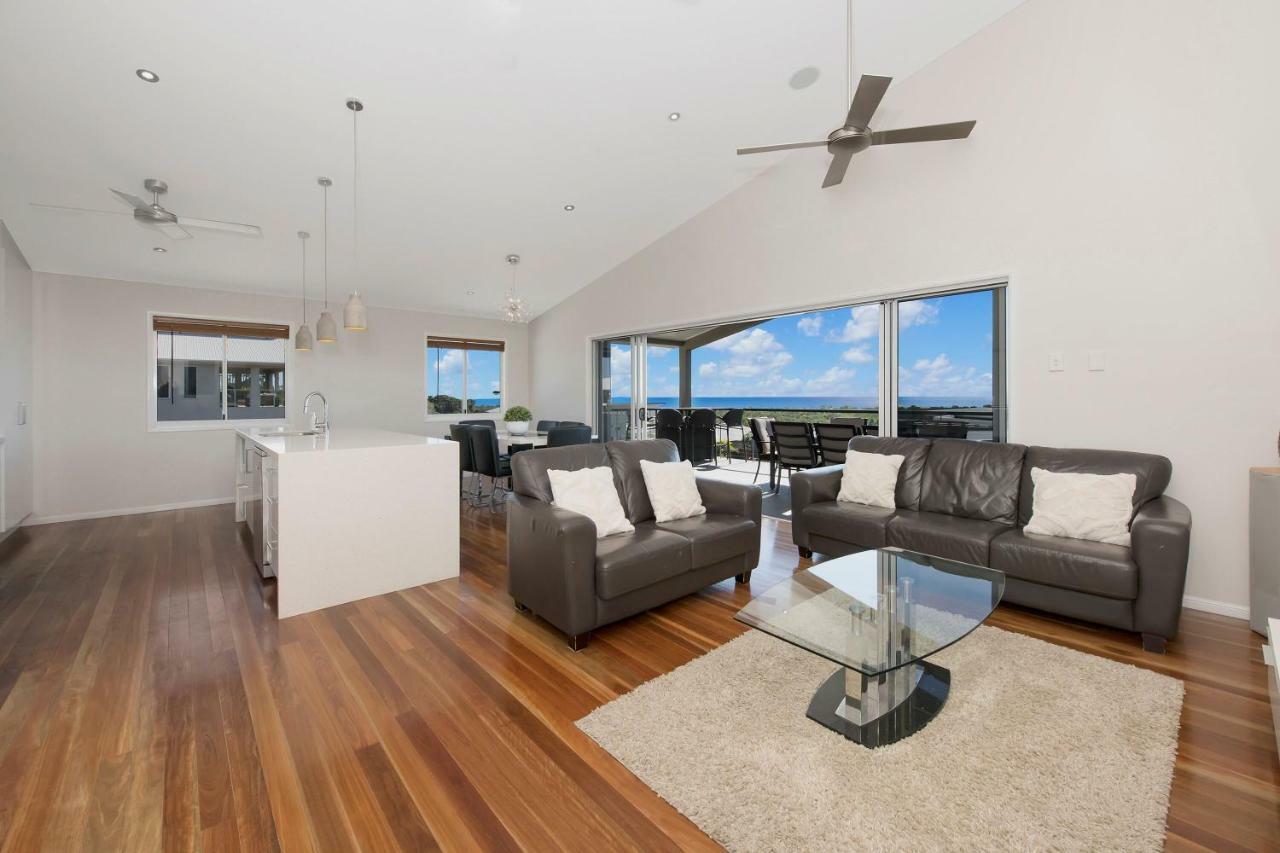 Modern Luxury Ocean Views Townsville