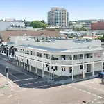 Newmarket Hotel