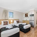 Castle Crest Motel