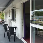 Foreign Exchange Accommodation-Beachside