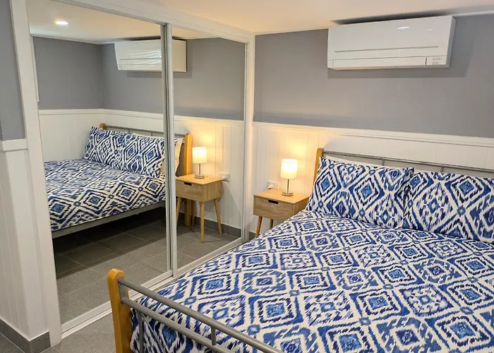 Superior Private Bedroom & Ensuite - City & Strand Beach Location