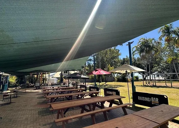Bushland Beach Tavern