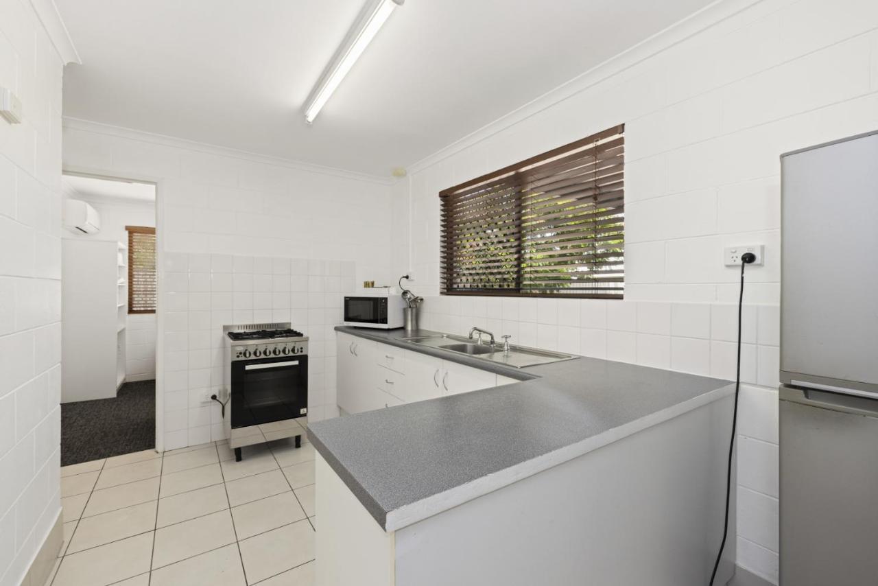 Holiday Aparthotel 3*