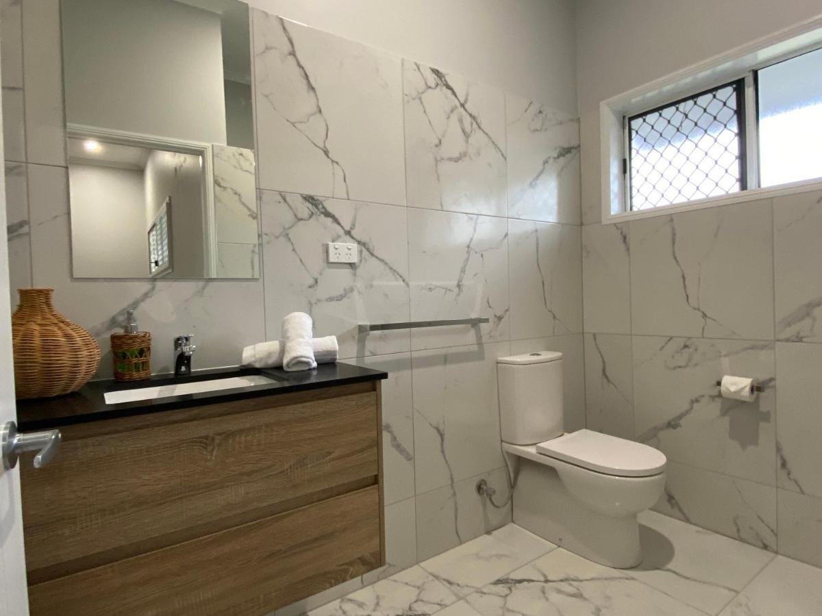 Villa On River Park Drive, Annandale *