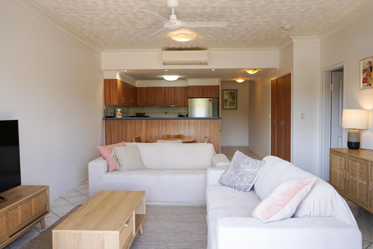 4/100 The Esplanade Apartment Townsville