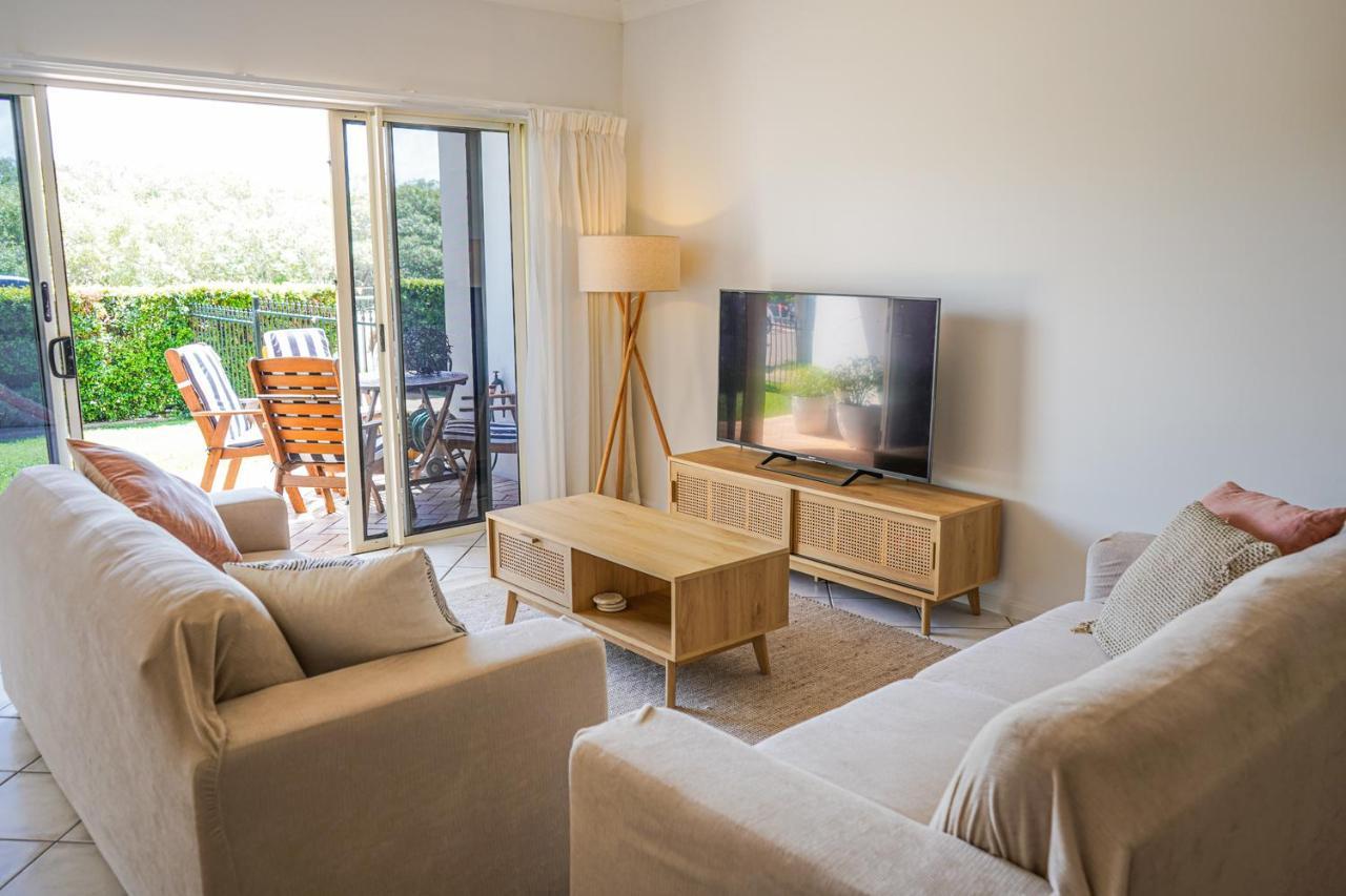 Apartment 4/100 The Esplanade Townsville