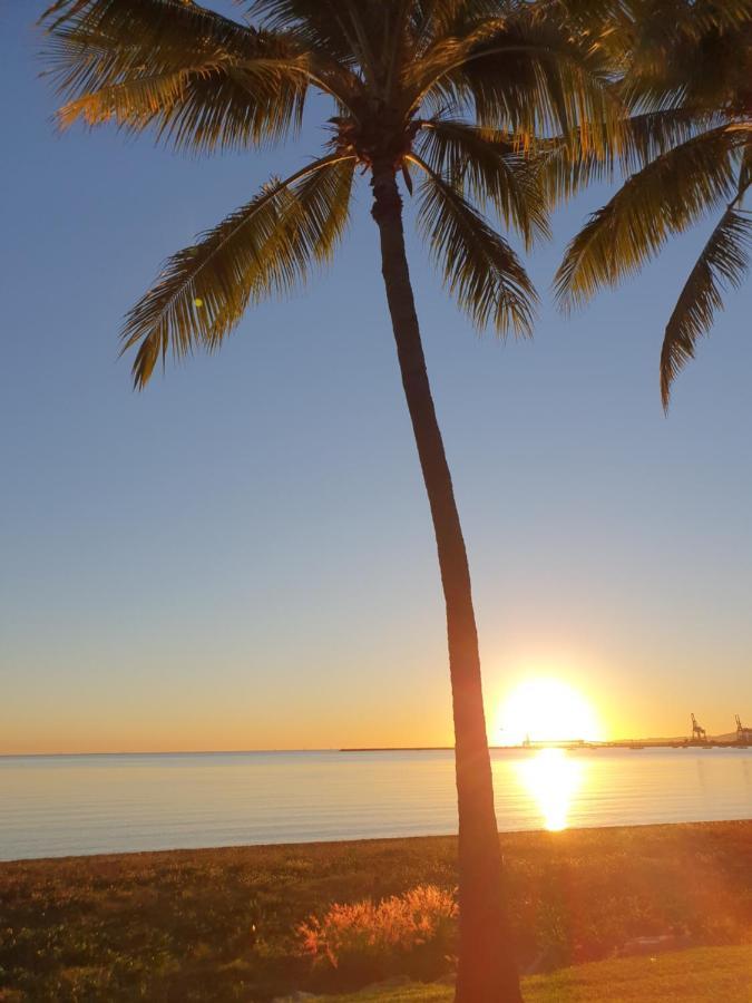 Hotel Waters Edge The Townsville