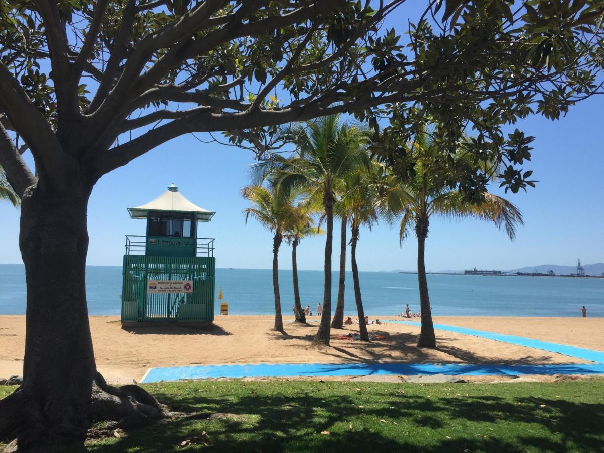 Beachfront Balcony Townsville