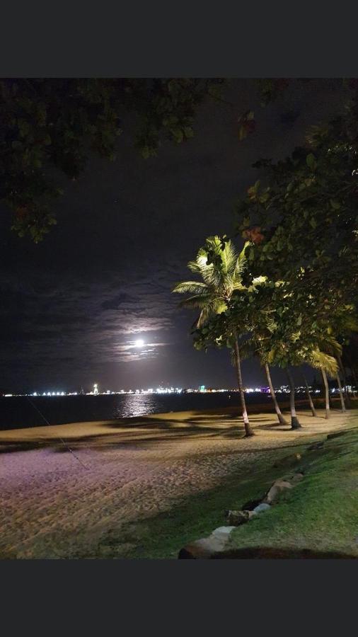 Beachfront Balcony Townsville