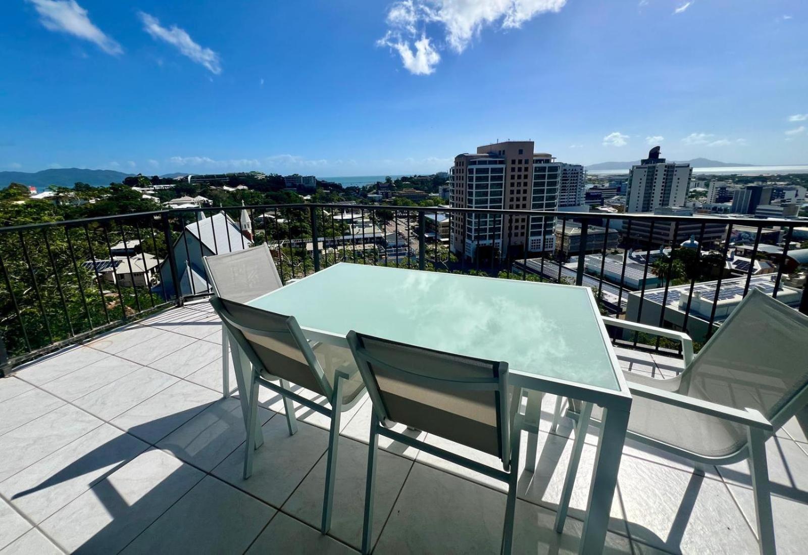 Wills Street 61 * Townsville