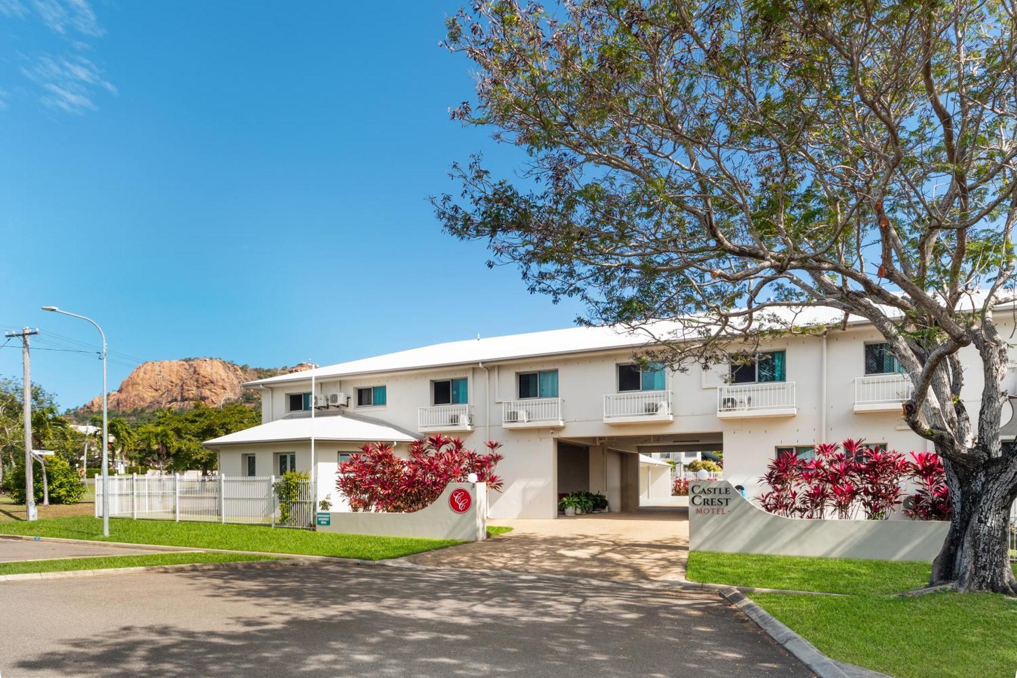 Motel Castle Crest 4*