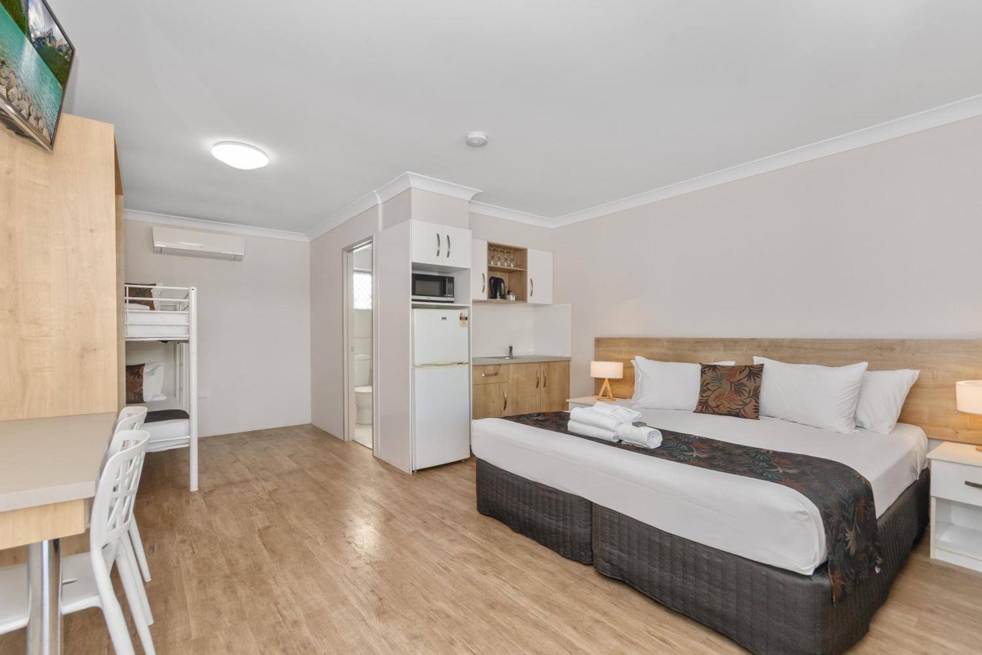 Castle Crest Motel Townsville