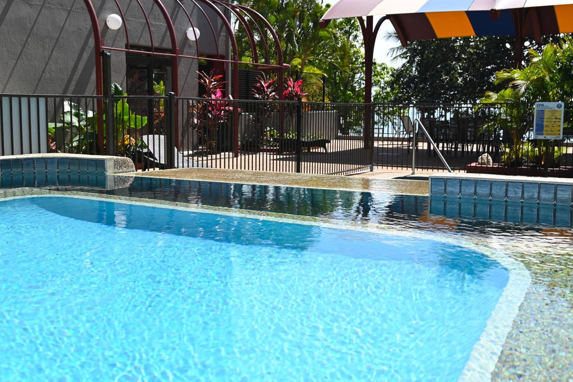 Hotel Waters Edge The