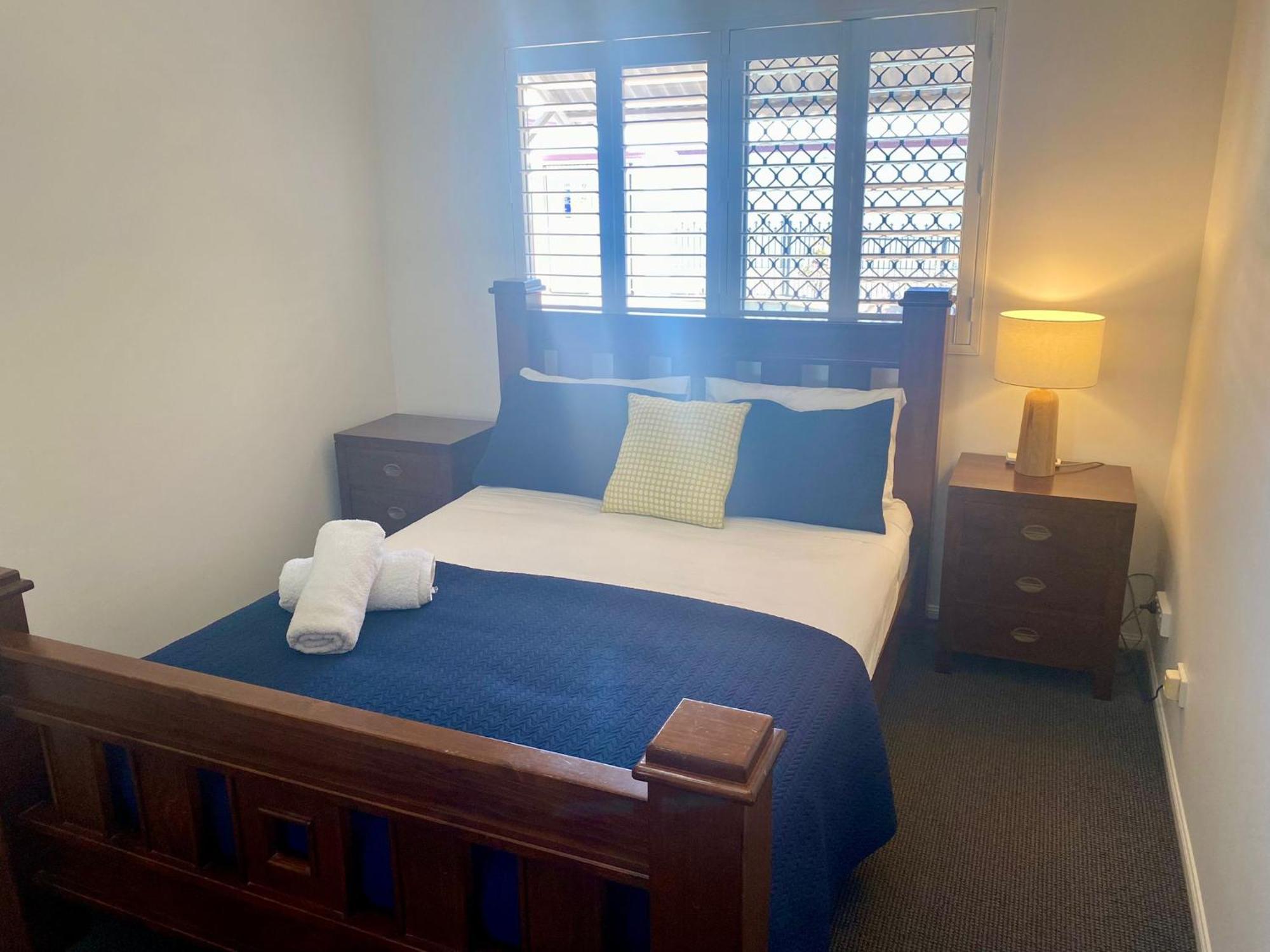 Apartment 4/100 The Esplanade Townsville