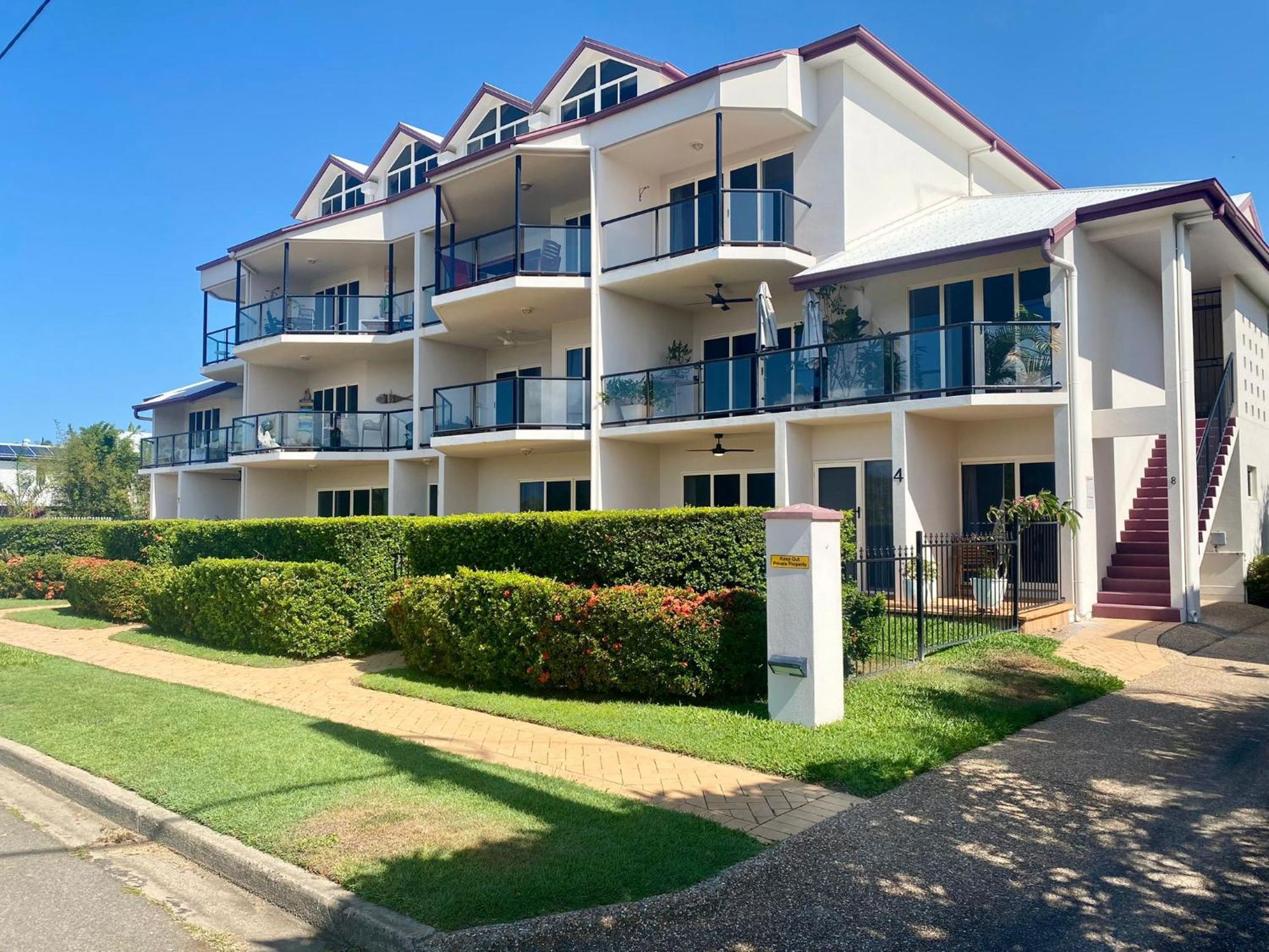 4/100 The Esplanade Apartment *