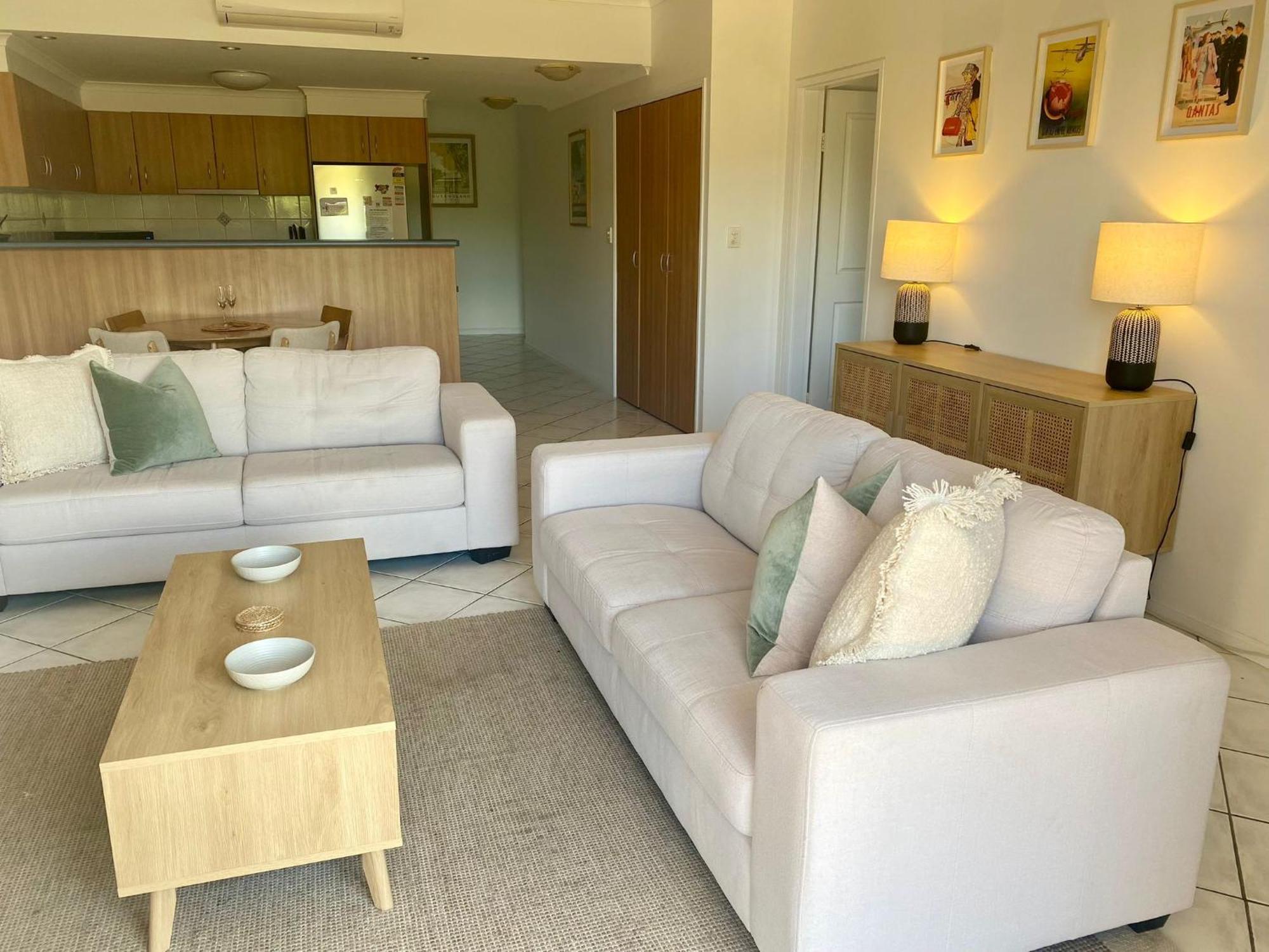 4/100 The Esplanade Apartment