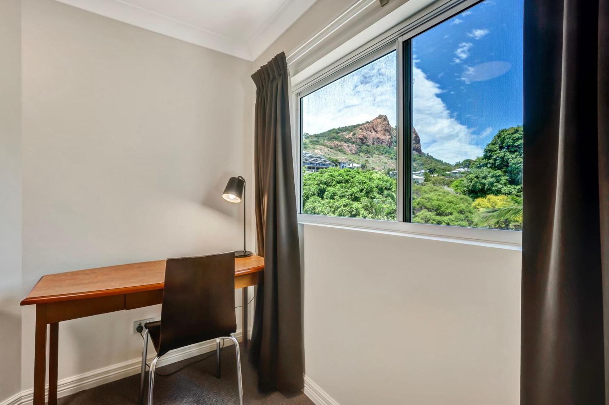 Oasis Townsville, Surestay Collection By Bw Motel
