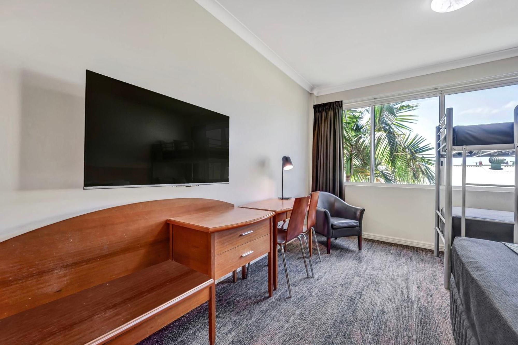 Motel Oasis Townsville, Surestay Collection By Bw