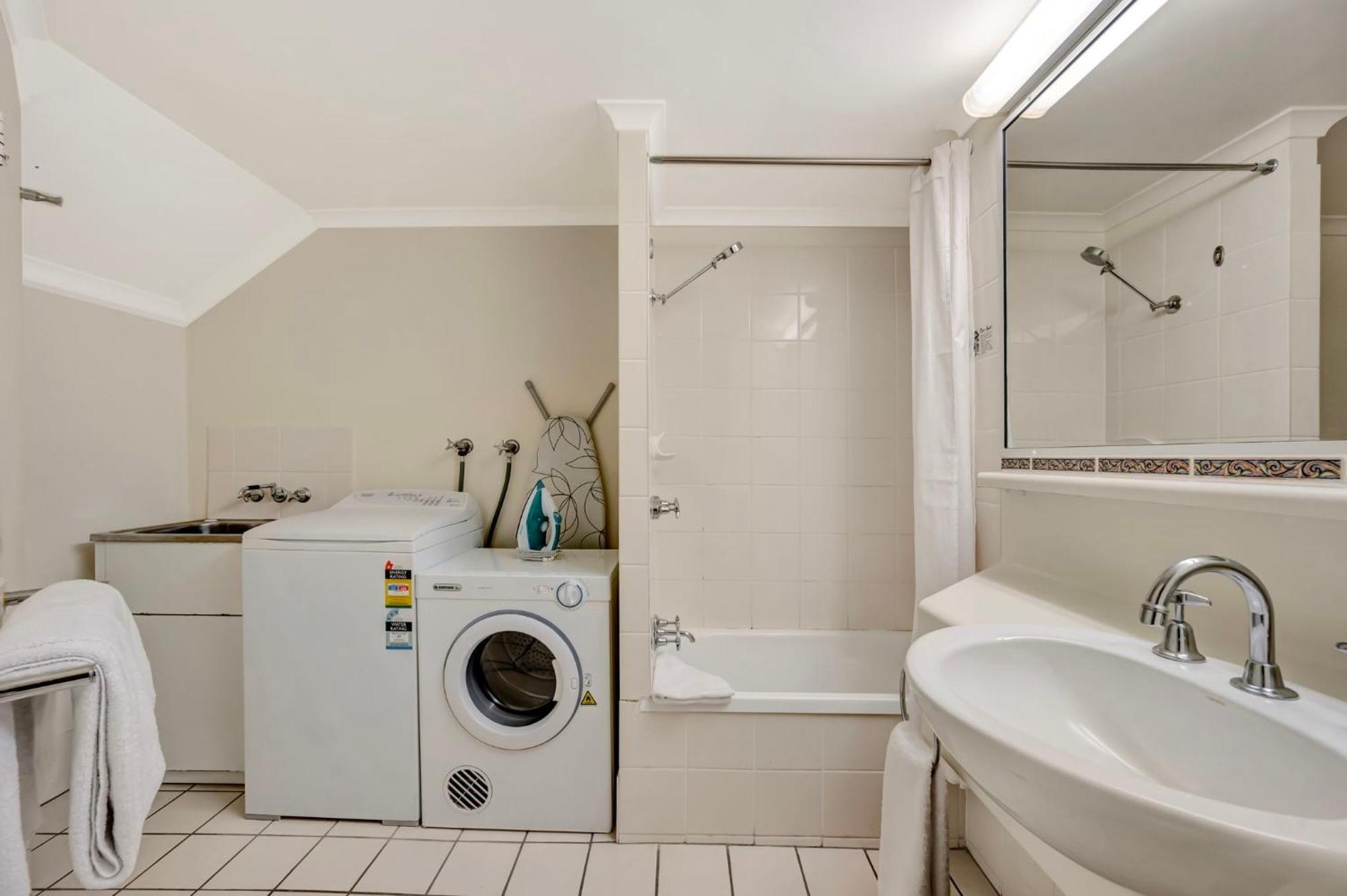 Oasis Townsville, Surestay Collection By Bw Motel Townsville