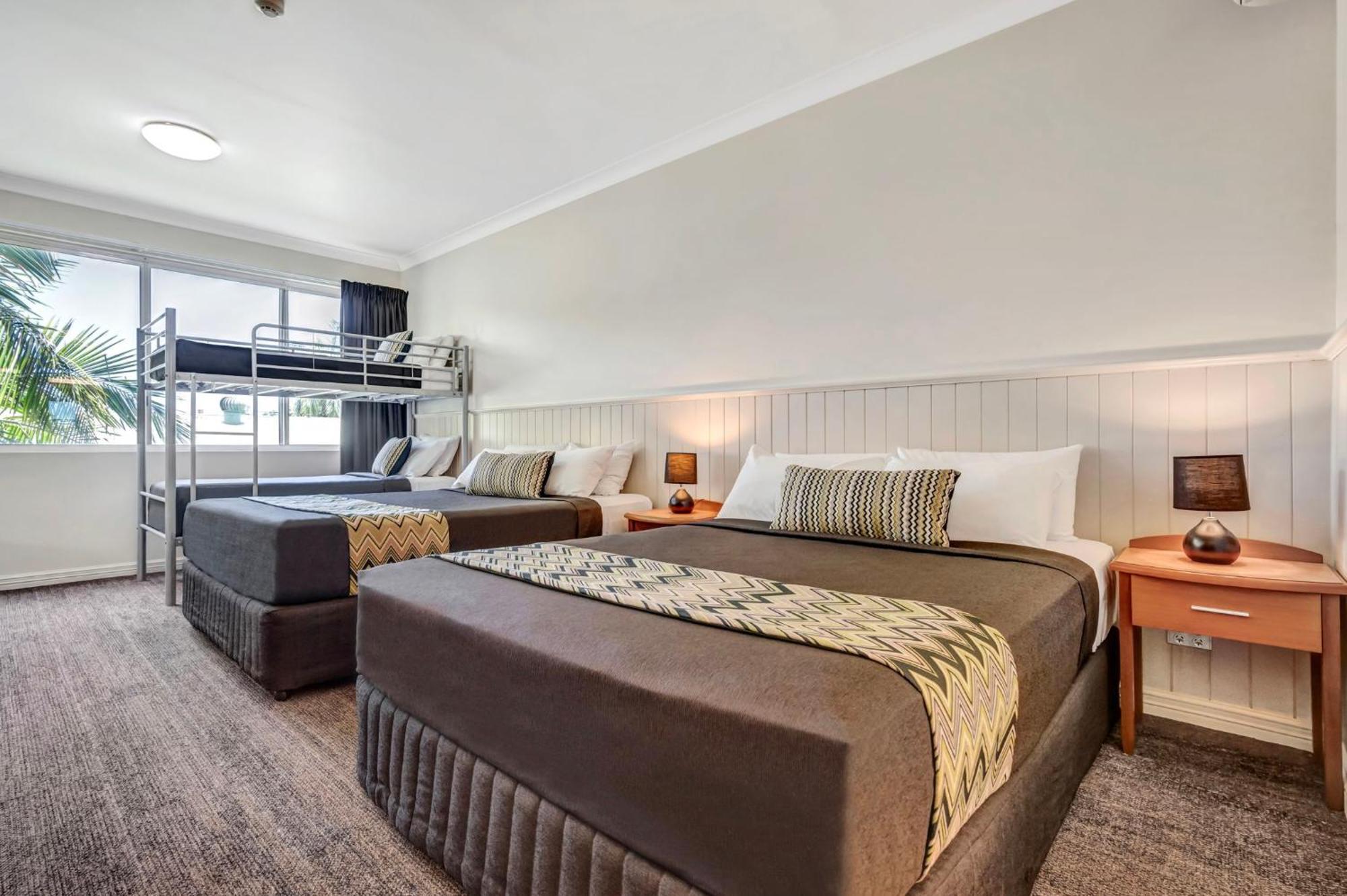 Motel Oasis Townsville, Surestay Collection By Bw Townsville