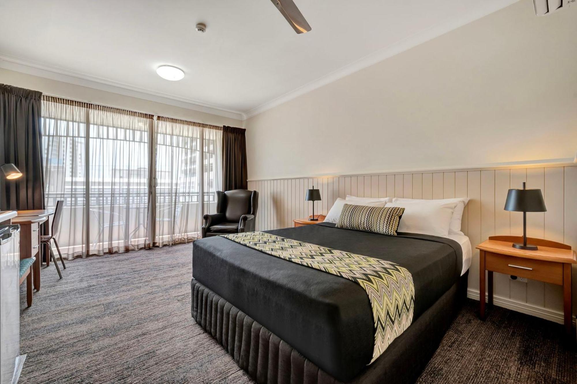 Motel Oasis Townsville, Surestay Collection By Bw