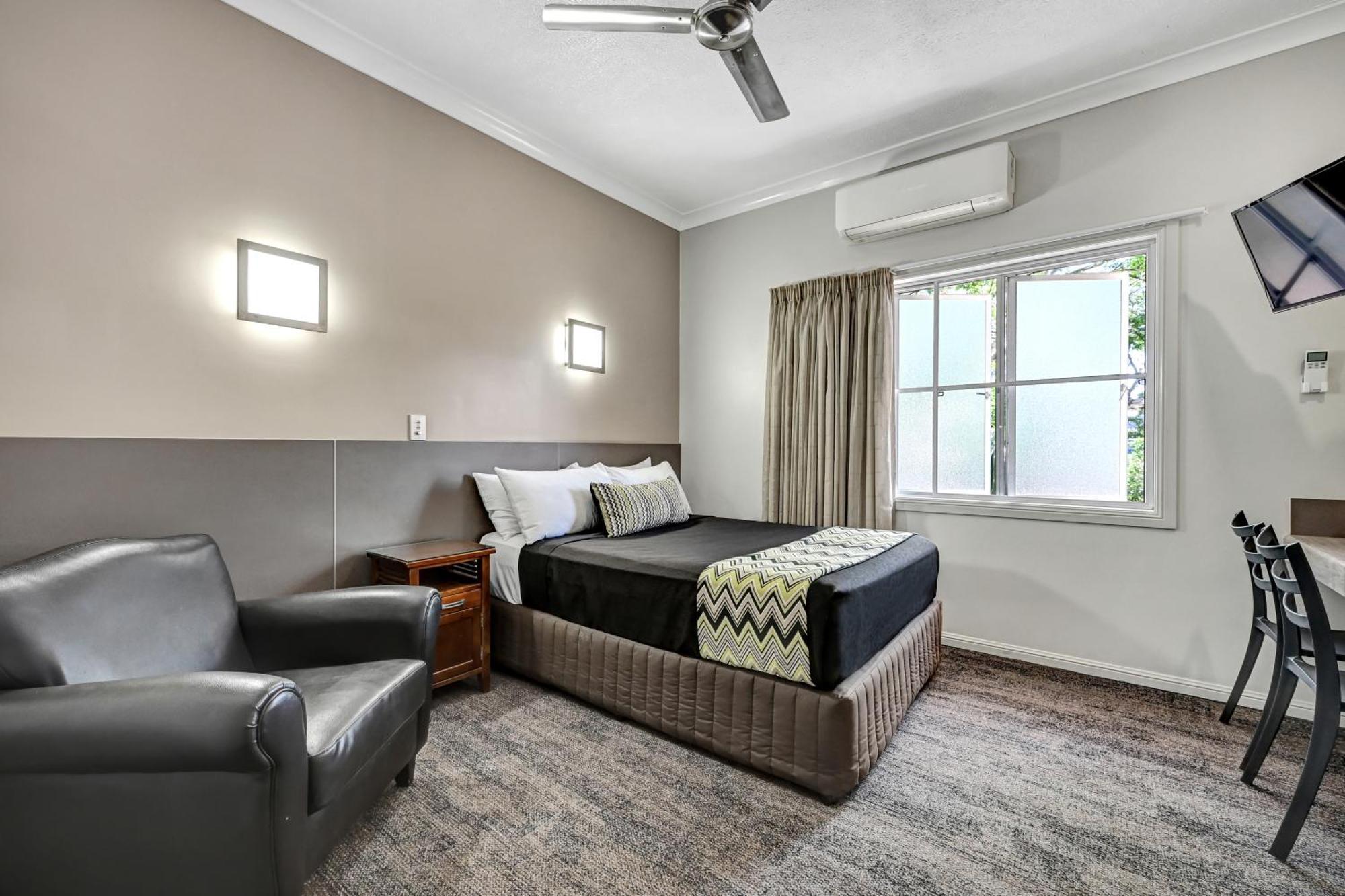 Motel Oasis Townsville, Surestay Collection By Bw