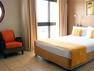 Waters Edge The Hotel 4*