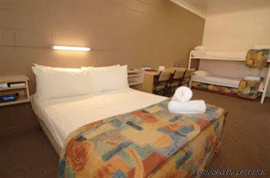 Motel Castle Crest