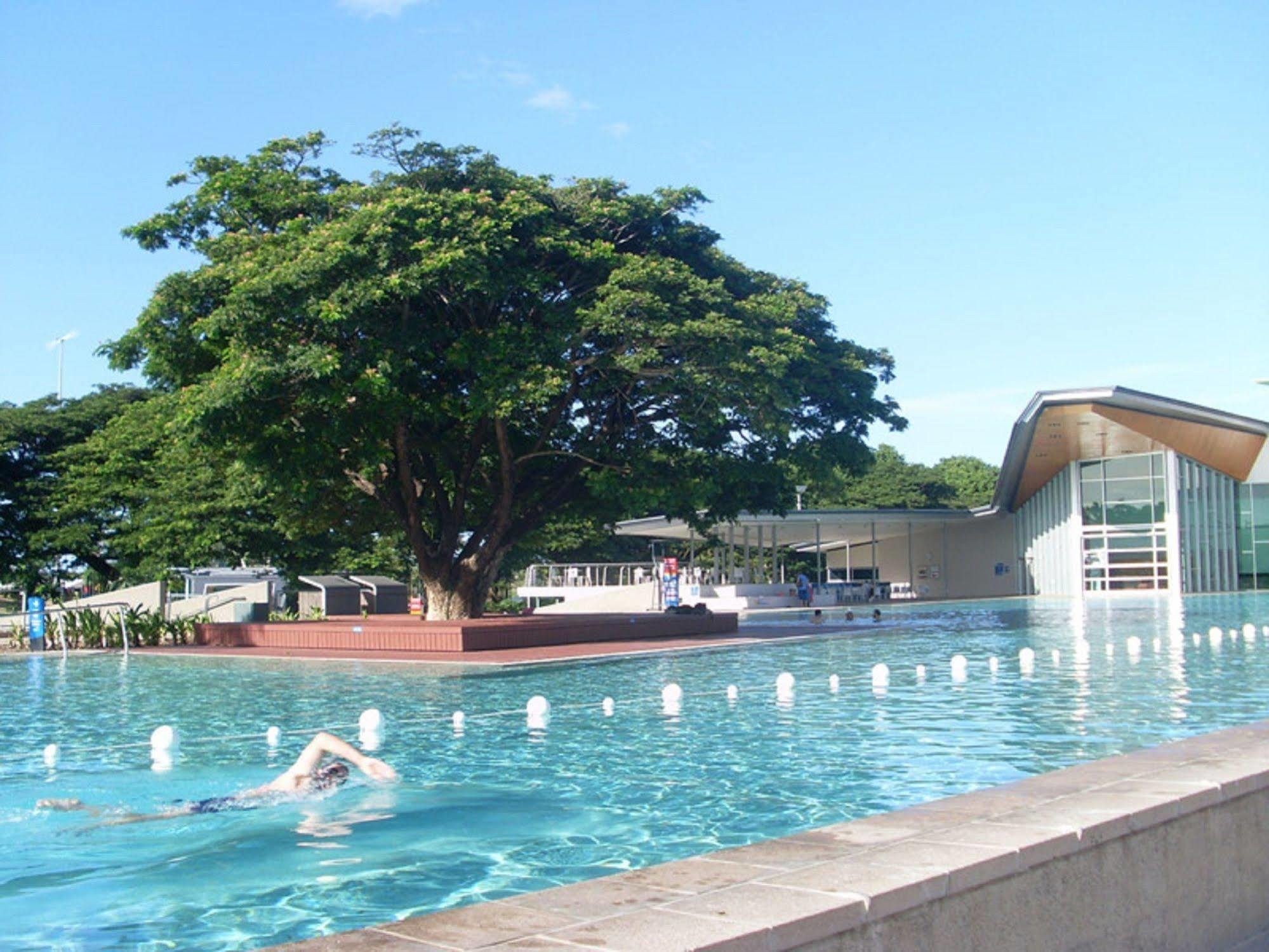 Jacana 4*